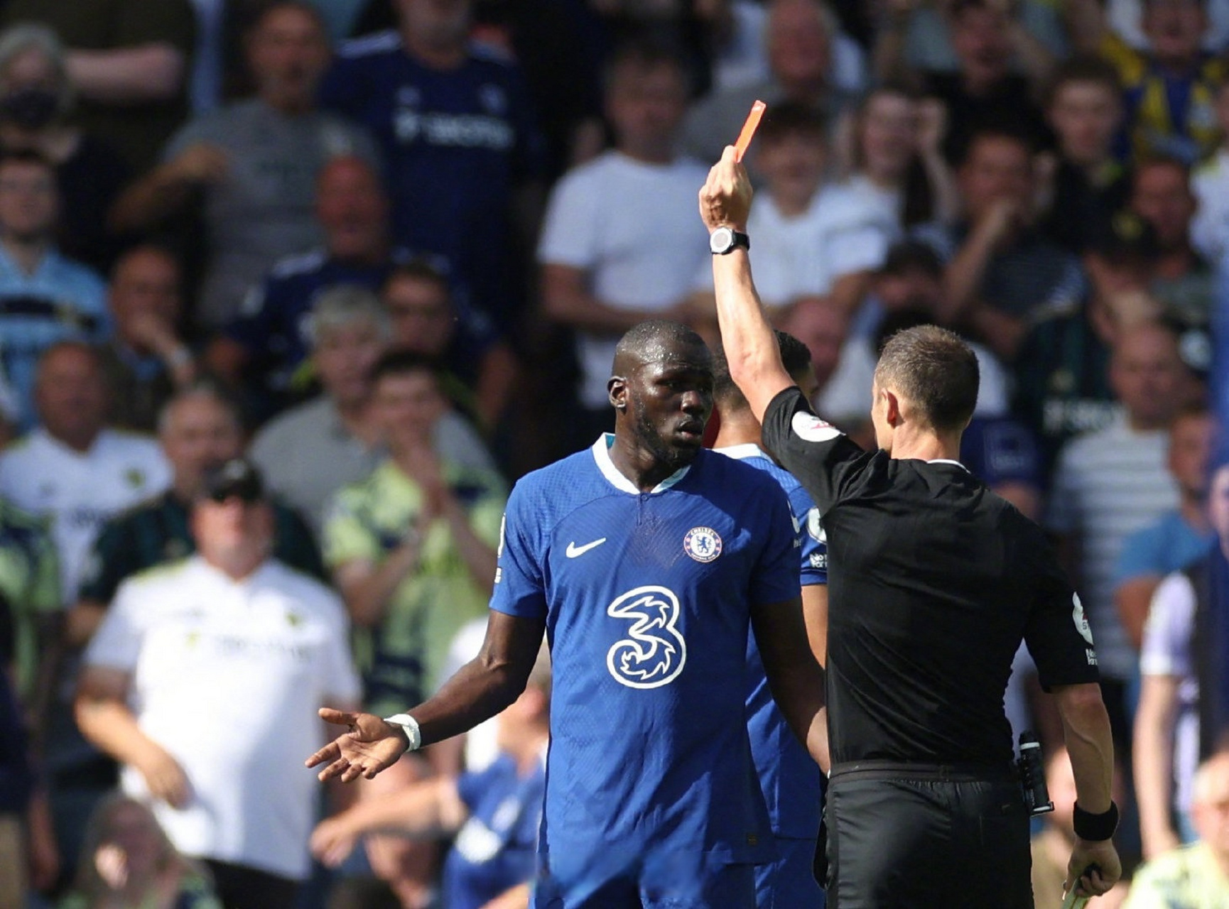 西藏队球员失常,客场遭遇惨败 西藏队球员失常,客场遭遇惨败