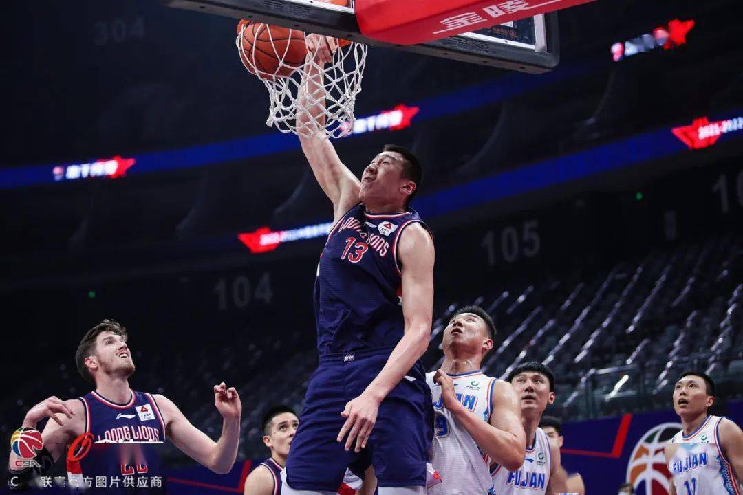 开云体育APP下载-助攻得手,内线高效得分,主队扩大领先的简单介绍