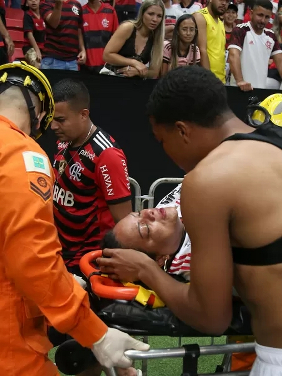 开云体育app-法国女足球员在热身赛中受伤