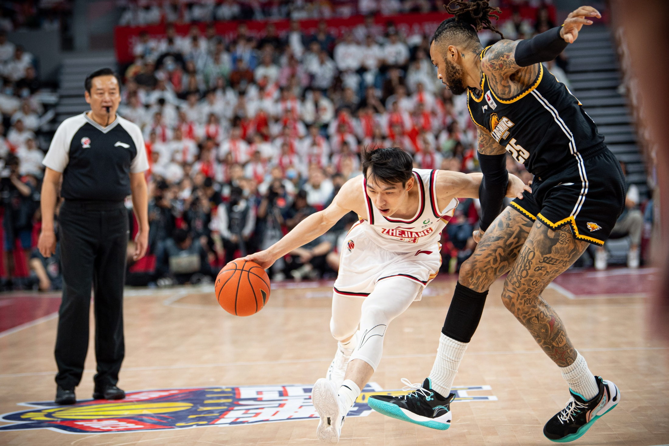 开云sport-湖北男篮气势如虹，战胜强劲对手