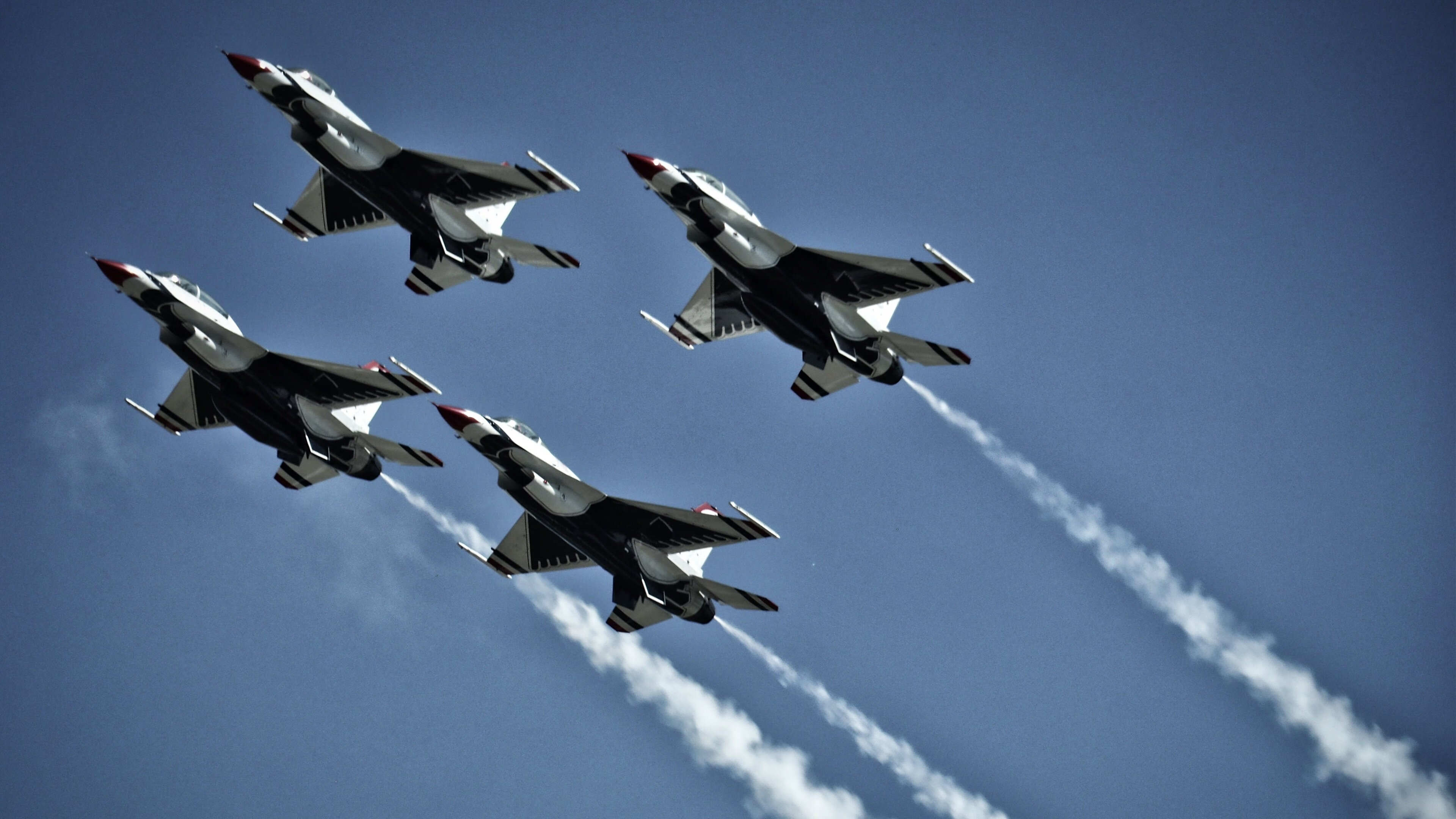 绿茵场与硬木地板的共鸣，当意甲焦点战的硝烟遇见步行者逆转的基因