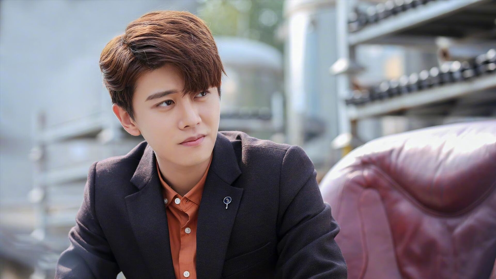 开云sport-双线焦点，勒沃库森欧洲首冠与篮网东方亮剑，体育精神的平行叙事